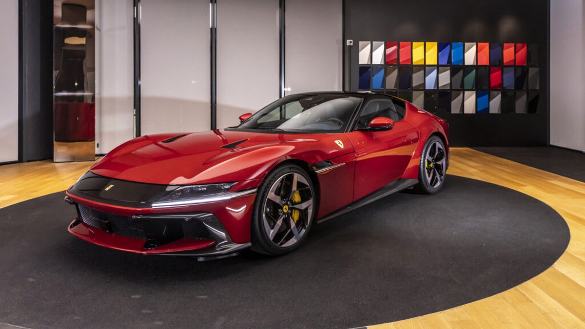 Ferrari 12 Cilindri 2025