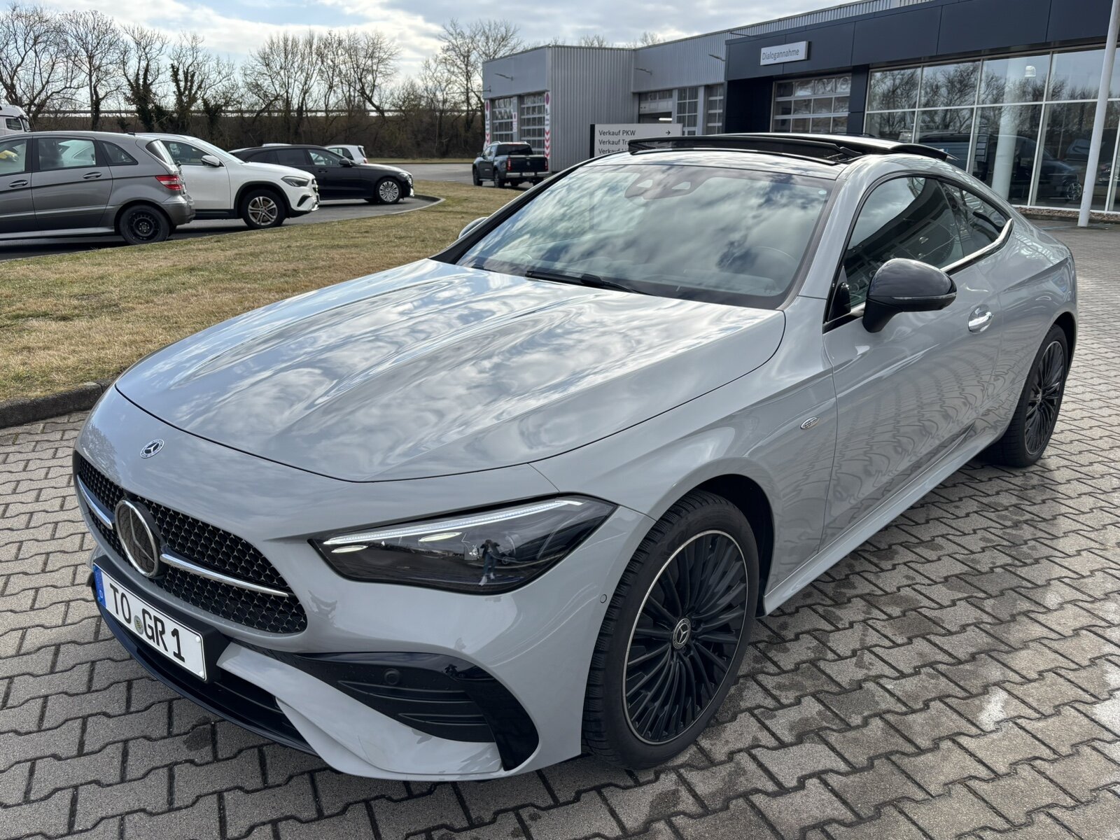 Mercedes-Benz CLE300e 2025